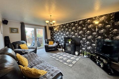 3 bedroom detached house for sale, Banbury Drive, Loughborough LE12