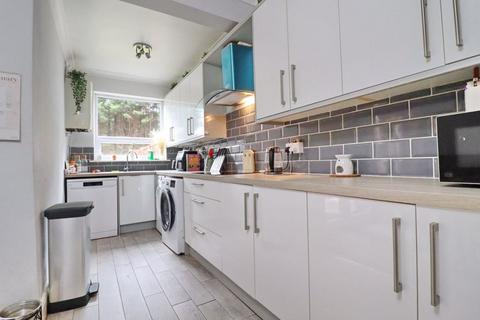 28 Algernon Road, Worsley, Manchester, M28 3RE