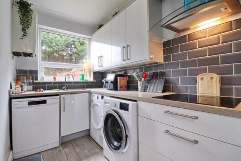 28 Algernon Road, Worsley, Manchester, M28 3RE
