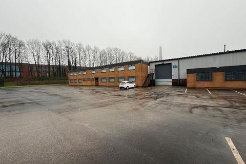 Industrial unit to rent, 5B Trans Pennine Trading Estate, Rochdale OL11