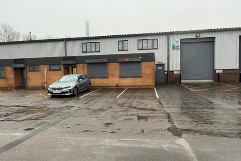 Industrial unit to rent, Trans Pennine Trading Estate, Rochdale OL11