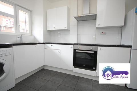 3 bedroom flat to rent, London N1