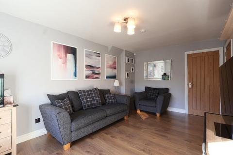 3 bedroom end of terrace house for sale, Glentanar Drive, Moodiesburn, G69 0HW