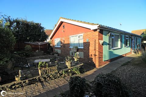 3 bedroom detached bungalow for sale, Kingsgate Avenue, Kingsgate