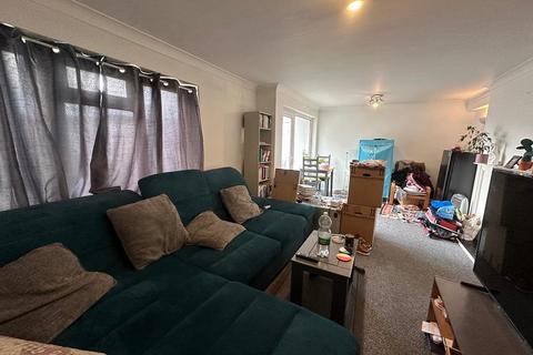 2 bedroom flat to rent, Hyde Road, Eastbourne, East Sussex, BN21 4SP