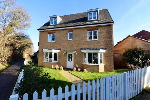 5 bedroom detached house for sale, Coalfield Grove, Aylesham, Canterbury, Kent, CT3 3FX