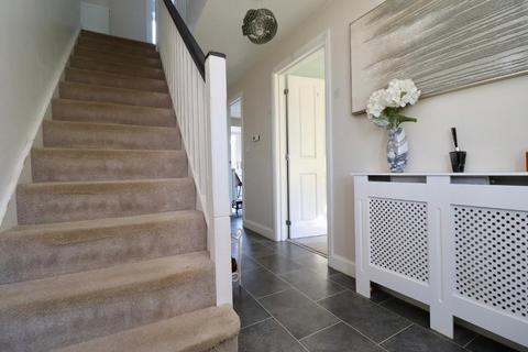 12 Coalfield Grove, Aylesham, Canterbury, CT3 3FX