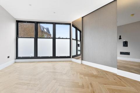 3 bedroom flat for sale, London N5