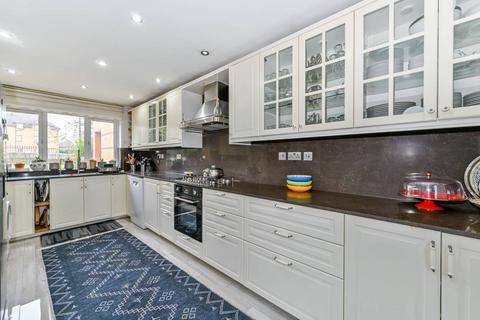 16 Tauheed Close, London, N4 2FQ