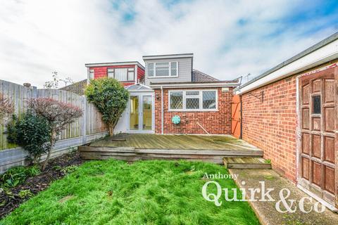 3 bedroom semi-detached house for sale, Bramble Road, Canvey Island, SS8