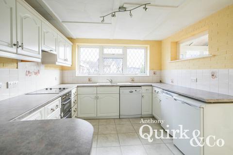 3 bedroom semi-detached house for sale, Bramble Road, Canvey Island, SS8