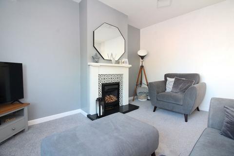 6 Beeches Close, Kingswinford, DY6 8ES