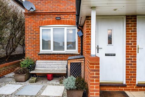 1 bedroom maisonette for sale, Norton Road, Berkshire RG40