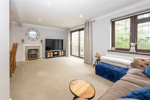 22 Ennismore Green, Luton, LU2 8UP