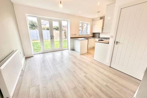 3 bedroom semi-detached house for sale, Grafton Road, Canvey Island