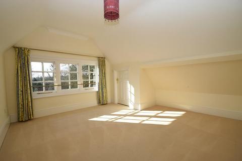 2 bedroom apartment for sale, Court Gardens, Goring RG8