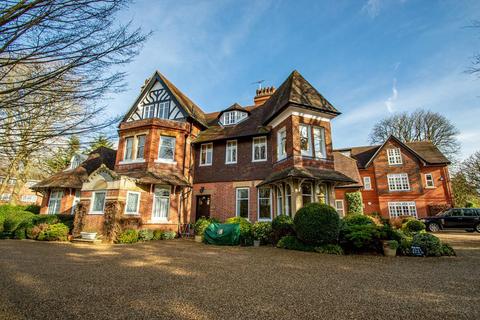 undefined, Court Gardens, Goring On Thames RG8