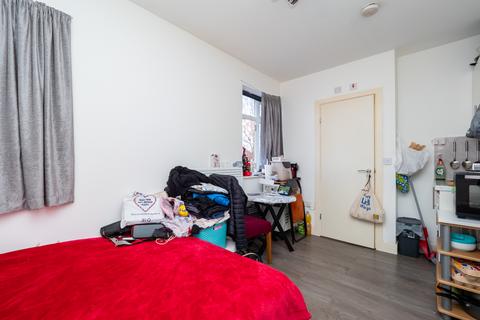 55 Nightingale Road, Carshalton, SM5 2DH