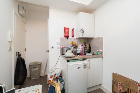 55 Nightingale Road, Carshalton, SM5 2DH