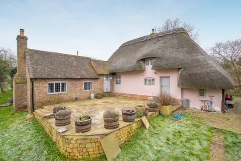 3 bedroom detached house for sale, Eythrope Road, Aylesbury HP17