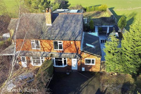 3 bedroom semi-detached house for sale, Buxton Road, Stockport SK7