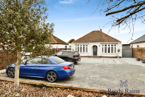 2 bedroom bungalow for sale, Hull Road, Hull HU11