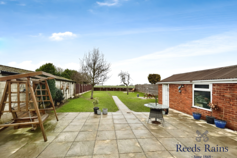 2 bedroom bungalow for sale, Hull Road, Hull HU11