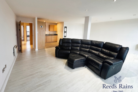 2 bedroom apartment to rent, Queens Court, East Riding of Yorkshi HU1