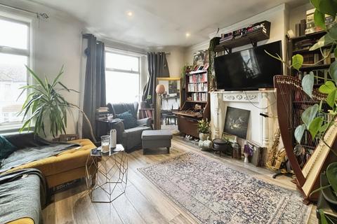 3 bedroom terraced house for sale, Jedburgh Road, London E13