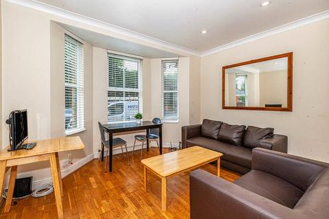 2 bedroom maisonette for sale, Middle Hill, Surrey TW20