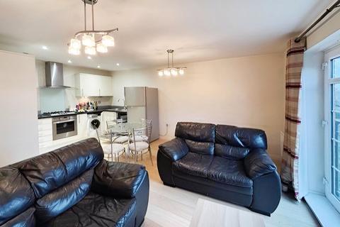 2 bedroom flat to rent, Wetton Court Wetton Place, Surrey TW20