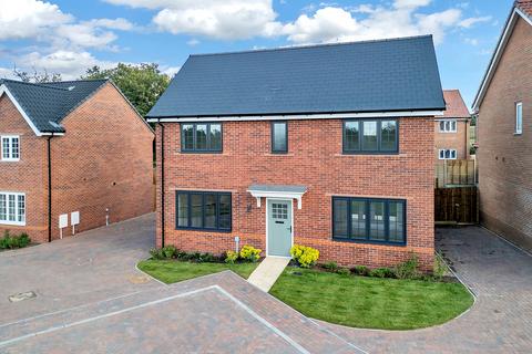 4 bedroom detached house for sale, Plot 72, The Wotner at Bloor Homes at Long Melford, Station Road CO10