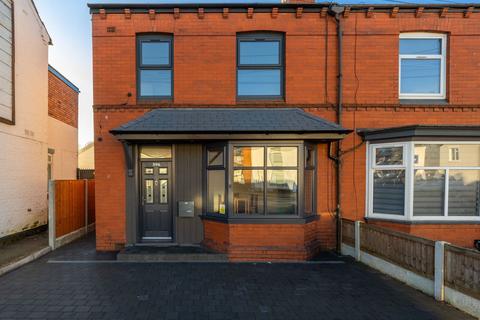 3 bedroom terraced house for sale, London Road, Stockport SK7