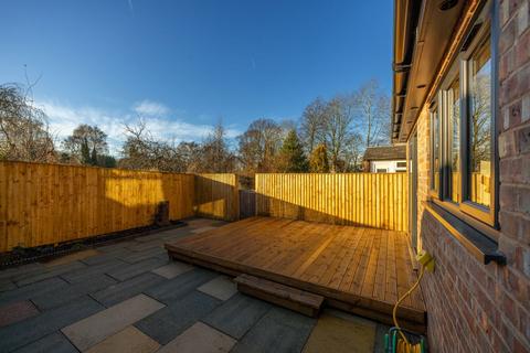 3 bedroom terraced house for sale, London Road, Stockport SK7