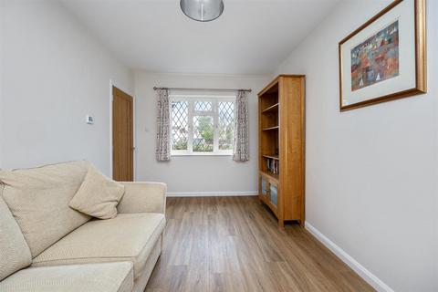 14 Arlington Close, Goring By Sea, Worthing, BN12 4ST