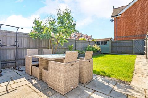 4 bedroom end of terrace house for sale, Trenchard Close, Hersham, Walton-on-Thames, KT12