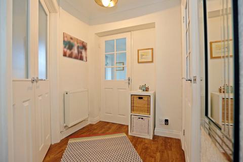 32 Oakfield Crescent, Tonteg, Pontypridd, CF38 1NG