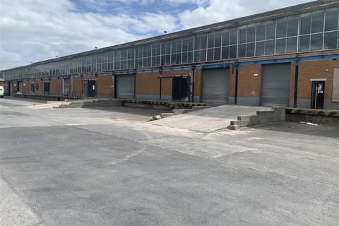 Warehouse to rent, Blackburn Road, Burnley BB12