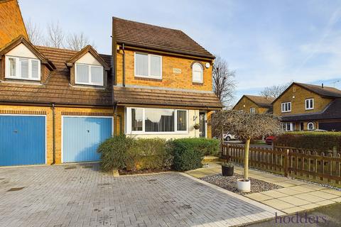 3 bedroom semi-detached house for sale, High Meadow Place, Chertsey, Surrey, KT16