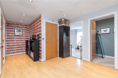 2 bedroom apartment for sale, Carisbrooke Road, West Park, Leeds, LS16