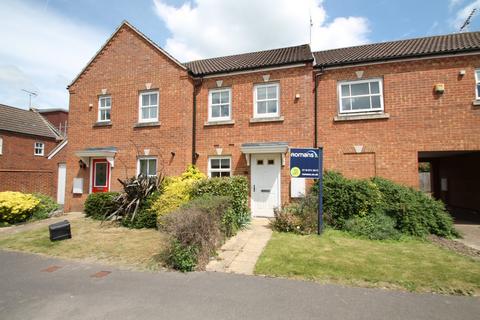 2 bedroom terraced house to rent, Victoria Gardens, Berkshire RG40