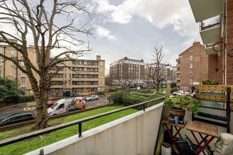 3 bedroom flat for sale, North End Crescent, London W14