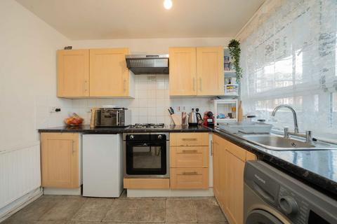 3 bedroom flat for sale, North End Crescent, London W14