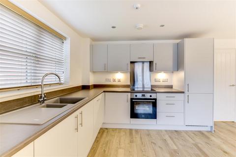 1 bedroom flat for sale, Narcissus Rise, Worthing