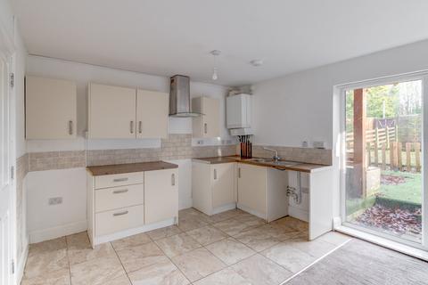 3 bedroom terraced house to rent, Saxon Way, Wychbold, Droitwich, Worcestershire, WR9