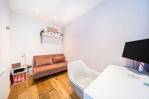 3 bedroom apartment for sale, Wellington Gardens, Charlton, SE7