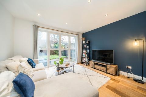 Flat 1, 42 Wellington Gardens, London, SE7 7PH