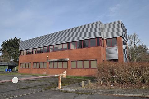 Business park to rent, Gordleton Industrial Estate, Hannah Way, Pennington, Lymington, Hampshire. SO41 8JD