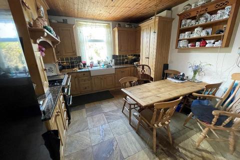 4 bedroom end of terrace house for sale, Halton, Lancaster LA2