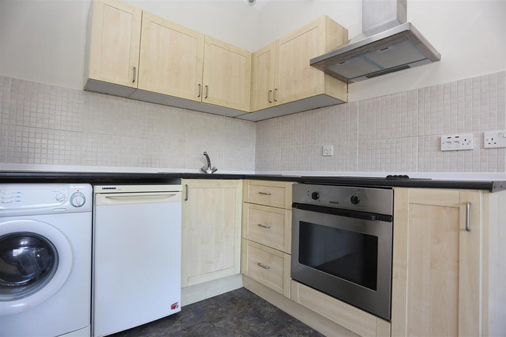 3, 119 Ditchling Road new Kitchen (3).JPG